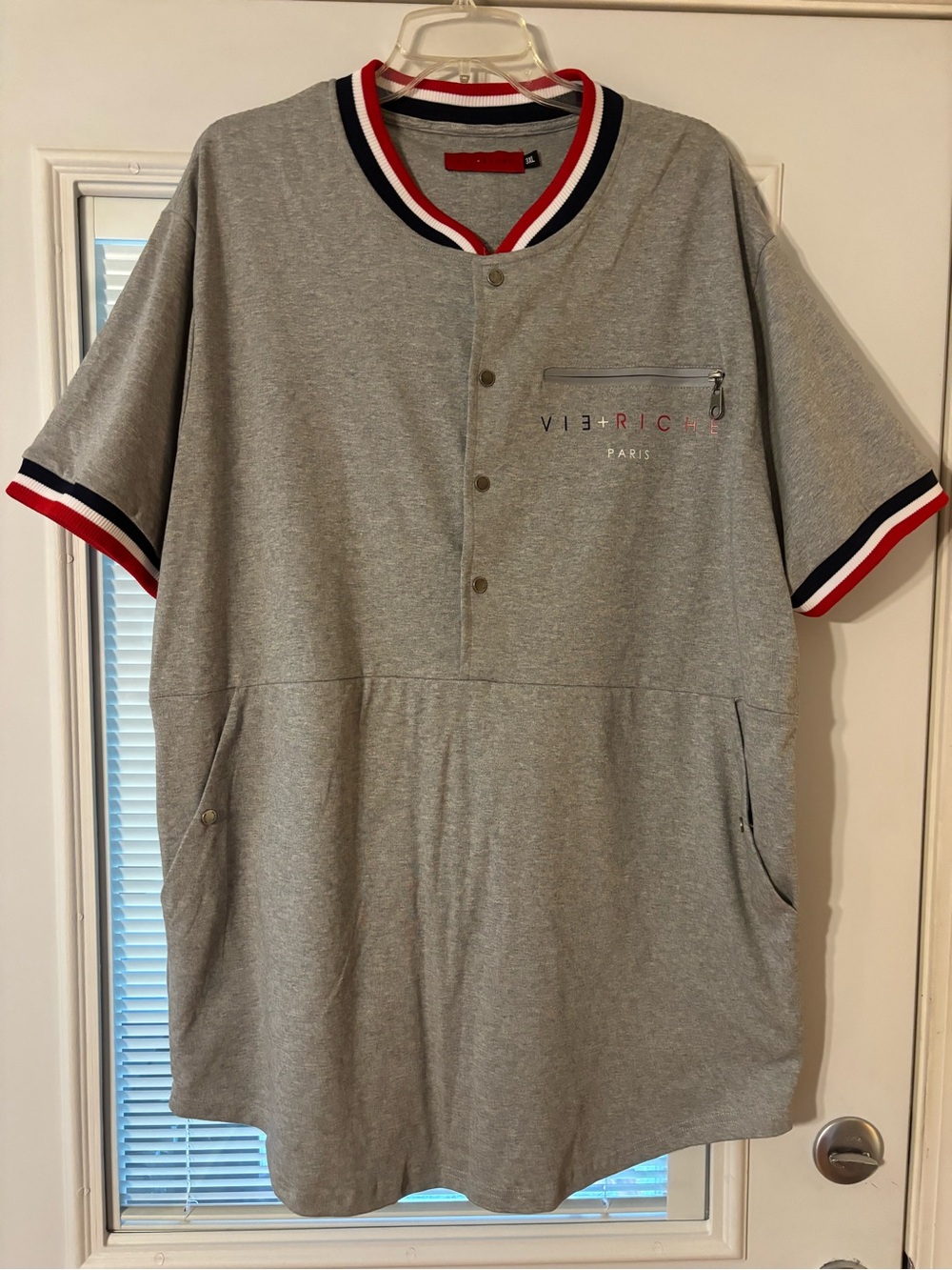 Grey Short-Sleeve Polo Shirt with Trim
